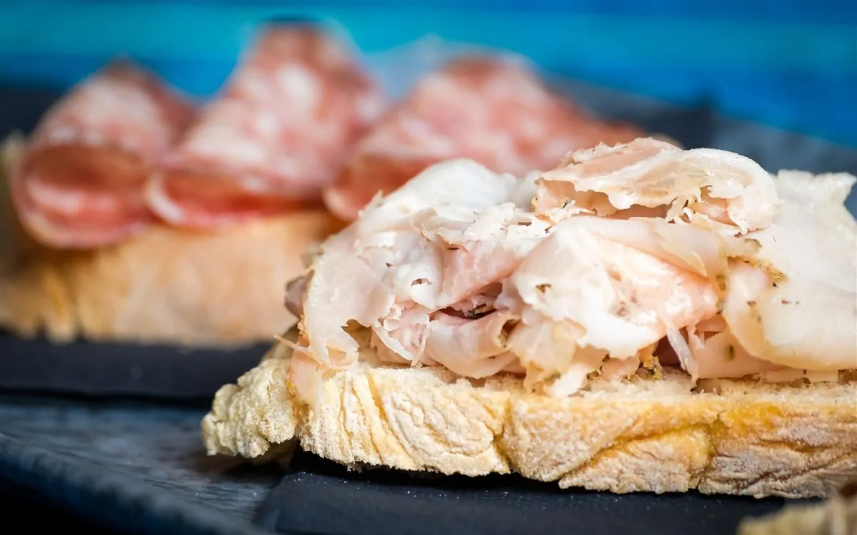 Crostino con porchetta